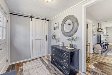 Tiny photo for 1219 Elm Street, St. Charles, IL 60174 (MLS # 12569045)