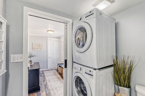 Tiny photo for 1219 Elm Street, St. Charles, IL 60174 (MLS # 12569045)