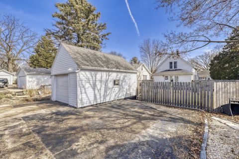 Tiny photo for 1219 Elm Street, St. Charles, IL 60174 (MLS # 12569045)