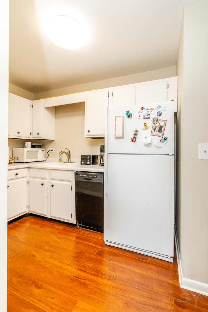 607 W Wrightwood Avenue 513