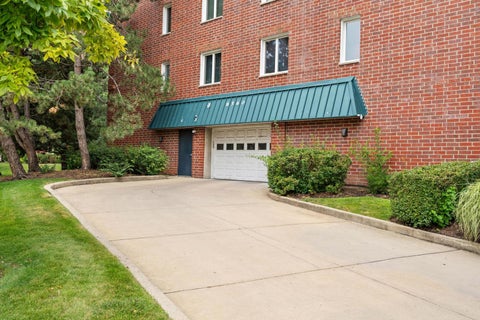 Tiny photo for 8560 W Foster Avenue #202, Norridge, IL 60706 (MLS # 12707443)