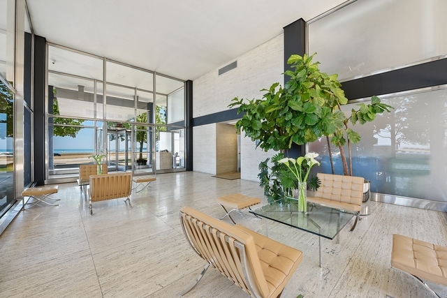 880 N LAKE SHORE Drive 8G