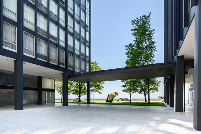 880 N LAKE SHORE Drive 8G