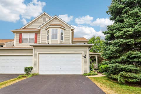 Photo of 2909 Langston Circle, St. Charles, IL 60175 (MLS # 12706112)