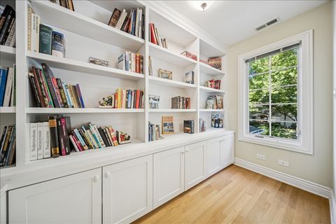 Tiny photo for 335 Vine Street, Wilmette, IL 60091 (MLS # 12485909)