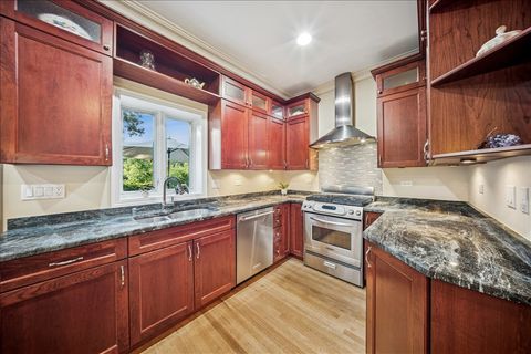 Tiny photo for 335 Vine Street, Wilmette, IL 60091 (MLS # 12485909)