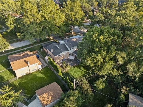 Tiny photo for 335 Vine Street, Wilmette, IL 60091 (MLS # 12485909)