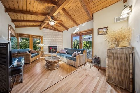 Tiny photo for 335 Vine Street, Wilmette, IL 60091 (MLS # 12485909)