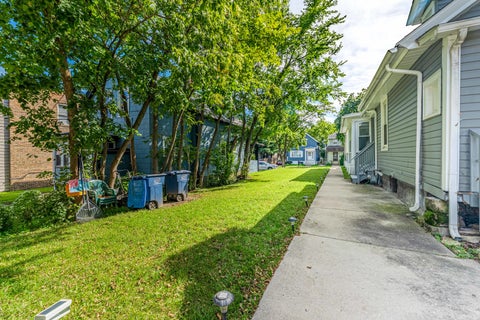 Tiny photo for 2520 Walnut Street, Blue Island, IL 60406 (MLS # 12774504)
