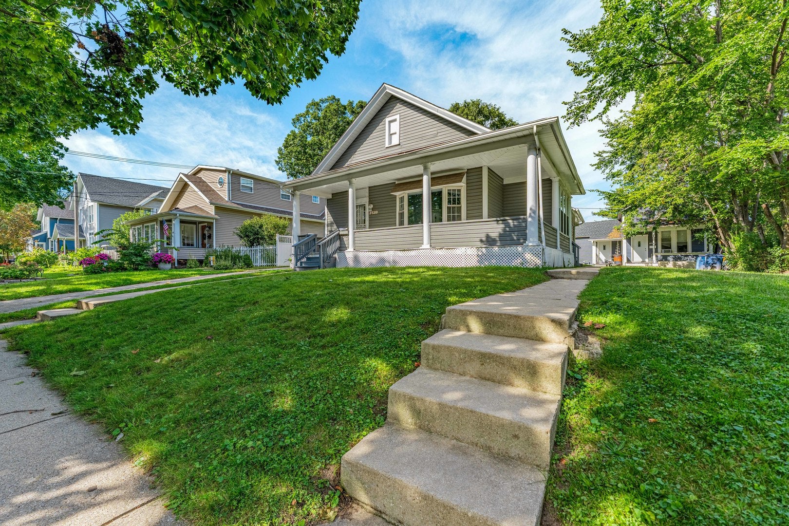 2520 Walnut Street