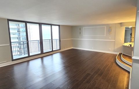 Tiny photo for 6007 N Sheridan Road #17DF, Chicago, IL 60660 (MLS # 12302957)