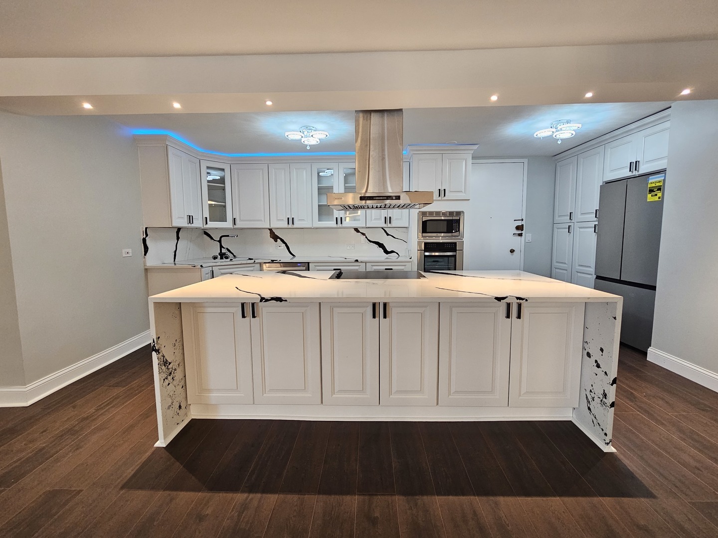 6007 N Sheridan Road 17DF