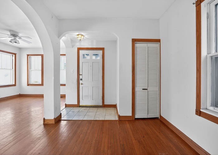 5653 W Leland Avenue