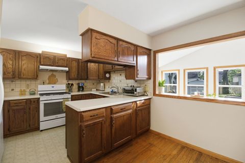 Tiny photo for 1316 Brandywine Circle, Batavia, IL 60510 (MLS # 12483084)