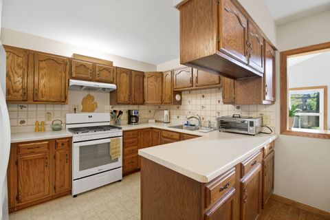 Tiny photo for 1316 Brandywine Circle, Batavia, IL 60510 (MLS # 12483084)