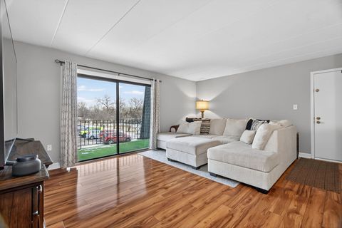 Tiny photo for 9122 W 140th Street #2NW, Orland Park, IL 60462 (MLS # 12554533)