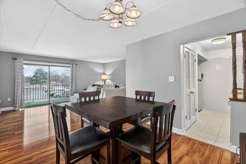 Tiny photo for 9122 W 140th Street #2NW, Orland Park, IL 60462 (MLS # 12554533)