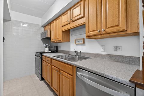 Tiny photo for 9122 W 140th Street #2NW, Orland Park, IL 60462 (MLS # 12554533)