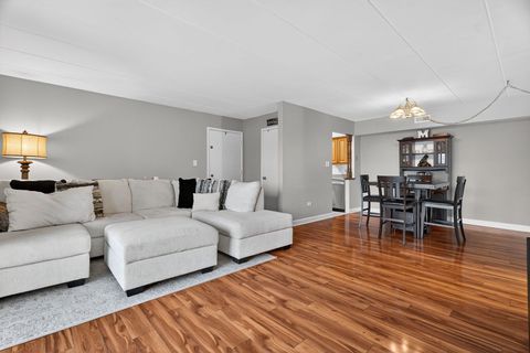 Tiny photo for 9122 W 140th Street #2NW, Orland Park, IL 60462 (MLS # 12554533)