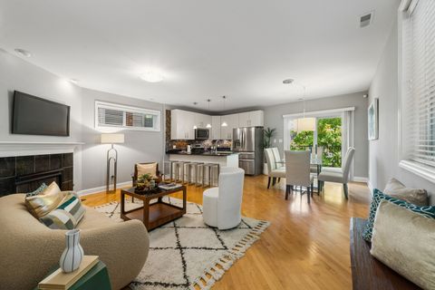 Tiny photo for 819 N Damen Avenue #2, Chicago, IL 60622 (MLS # 12492936)