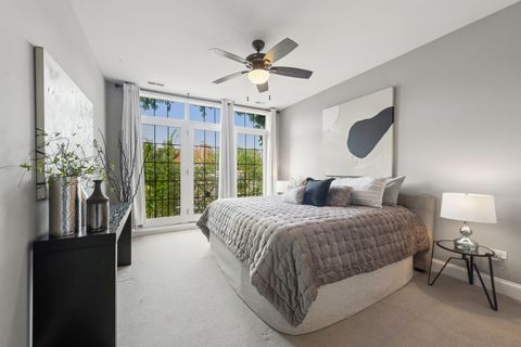 Tiny photo for 819 N Damen Avenue #2, Chicago, IL 60622 (MLS # 12492936)