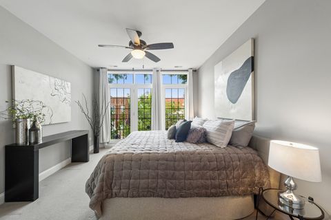 Tiny photo for 819 N Damen Avenue #2, Chicago, IL 60622 (MLS # 12492936)