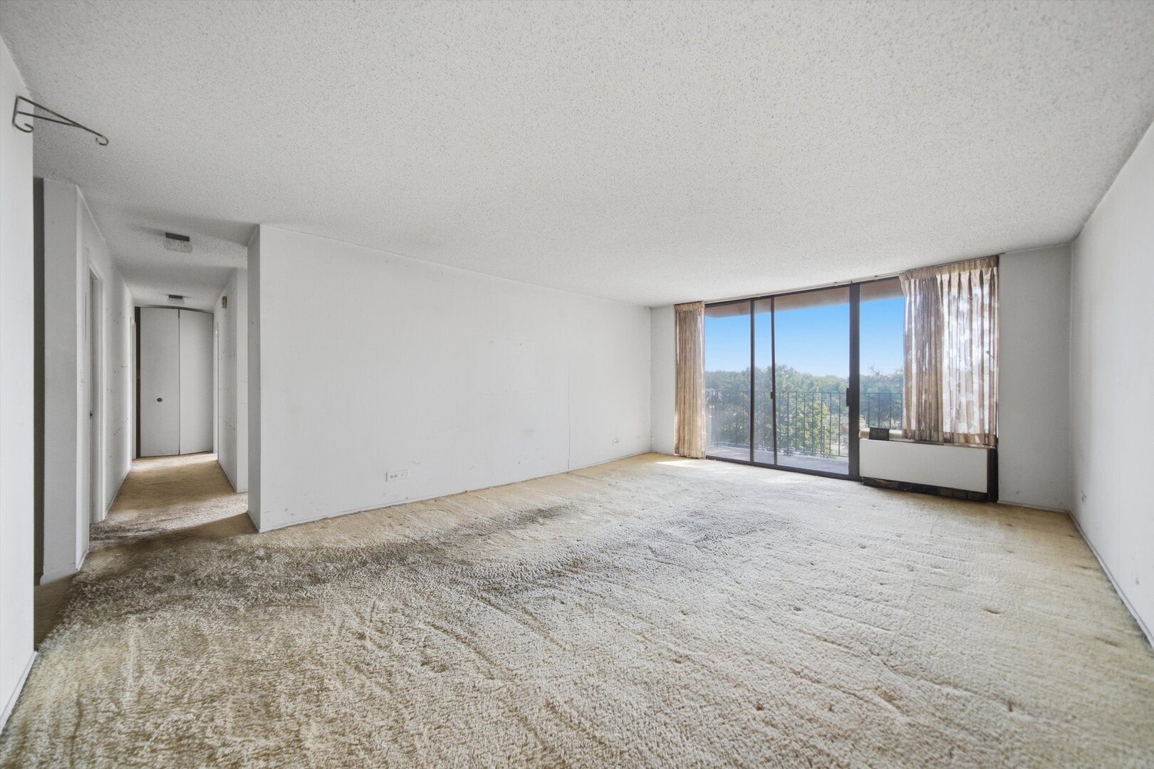 2000 Saint Regis Drive 4H