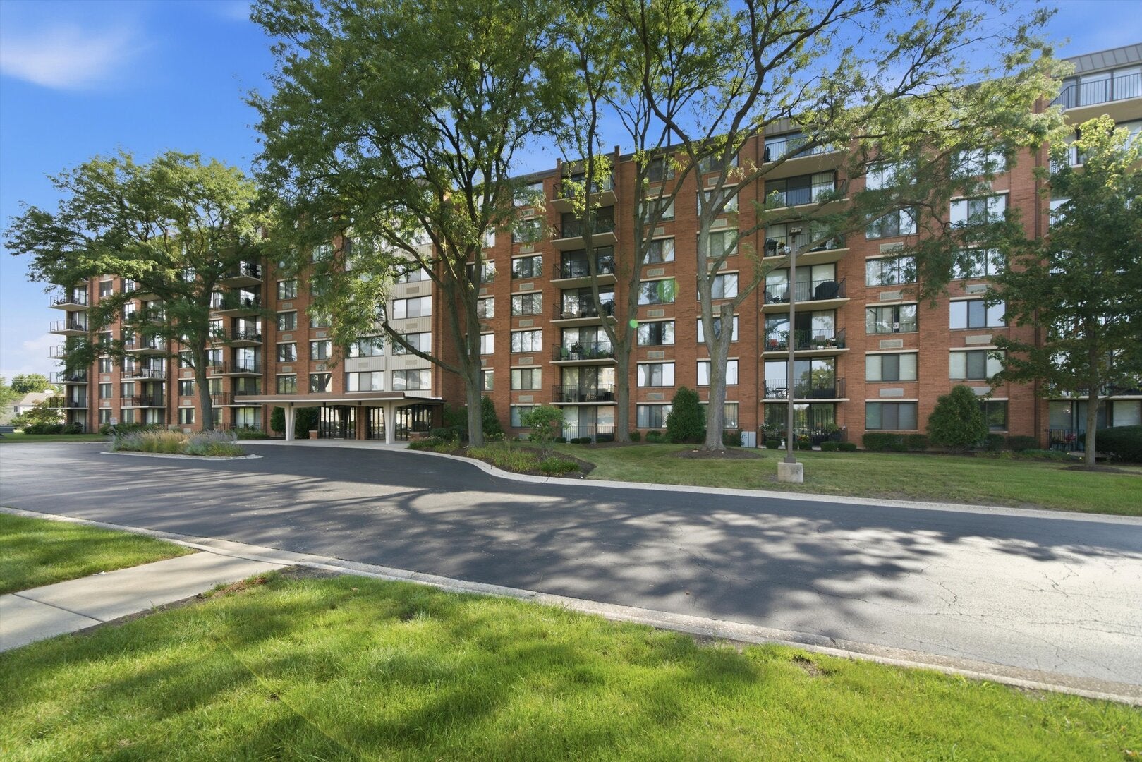 2000 Saint Regis Drive 4H
