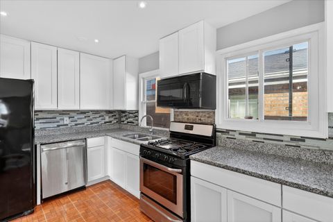 Tiny photo for 10020 S Union Avenue, Chicago, IL 60628 (MLS # 12539006)