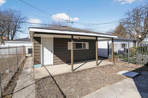 Tiny photo for 10020 S Union Avenue, Chicago, IL 60628 (MLS # 12539006)