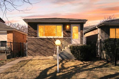 Photo of 10020 S Union Avenue, Chicago, IL 60628 (MLS # 12539006)