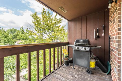 Tiny photo for 672 Daisy Lane #312, Roselle, IL 60172 (MLS # 12460120)