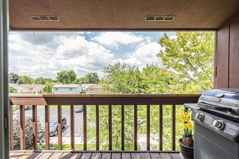 Tiny photo for 672 Daisy Lane #312, Roselle, IL 60172 (MLS # 12460120)