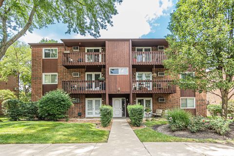 Tiny photo for 672 Daisy Lane #312, Roselle, IL 60172 (MLS # 12460120)