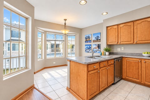 Tiny photo for 1710 Middlebury Drive #1710, Aurora, IL 60503 (MLS # 12758874)