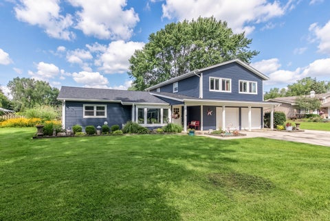 Photo of 1012 Martha Street, Elk Grove Village, IL 60007 (MLS # 12790727)