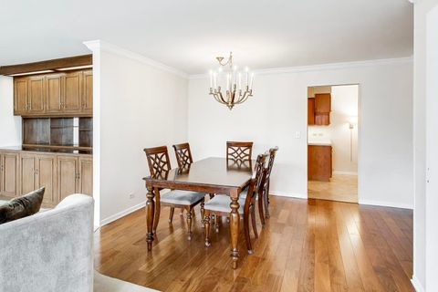 Tiny photo for 720 Oakton Street #3B, Evanston, IL 60202 (MLS # 12600787)