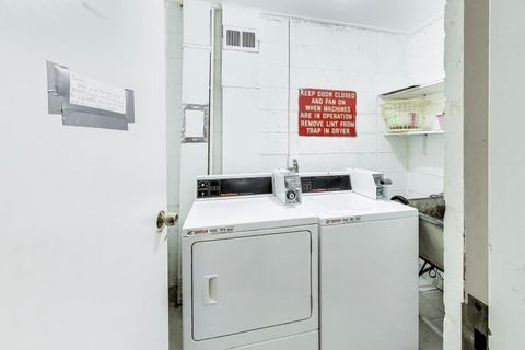 Tiny photo for 720 Oakton Street #3B, Evanston, IL 60202 (MLS # 12600787)