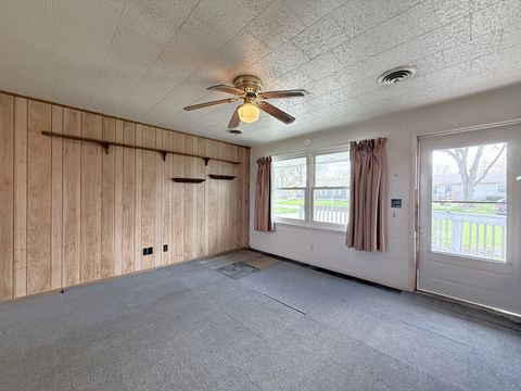 Tiny photo for 34W836 N James Drive, St. Charles, IL 60174 (MLS # 12617398)