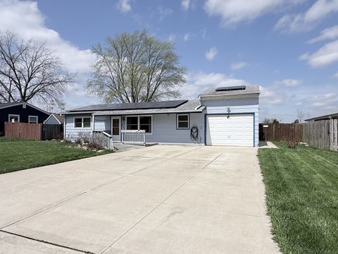 Tiny photo for 34W836 N James Drive, St. Charles, IL 60174 (MLS # 12617398)