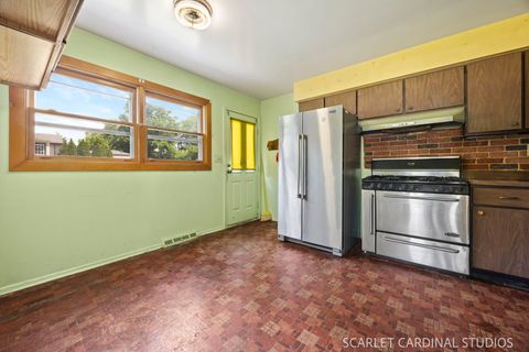 Tiny photo for 4115 N Washington Street, Westmont, IL 60559 (MLS # 12674552)