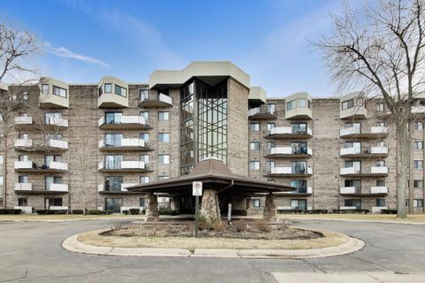 Photo of 1275 E Baldwin Lane #506, Palatine, IL 60074 (MLS # 12627642)