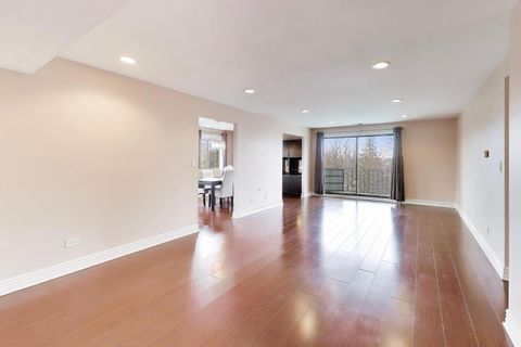 Tiny photo for 1275 E Baldwin Lane #506, Palatine, IL 60074 (MLS # 12627642)