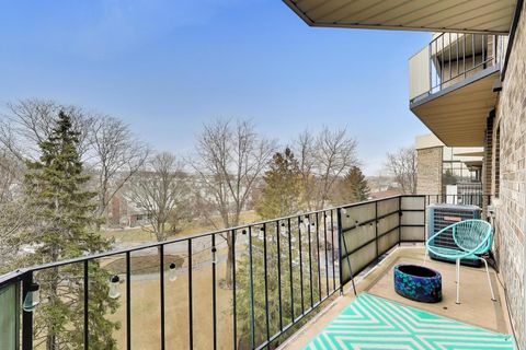 Tiny photo for 1275 E Baldwin Lane #506, Palatine, IL 60074 (MLS # 12627642)