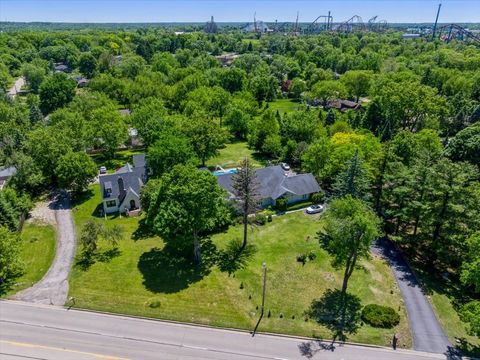 Tiny photo for 5045 Grand Avenue, Gurnee, IL 60031 (MLS # 12655344)