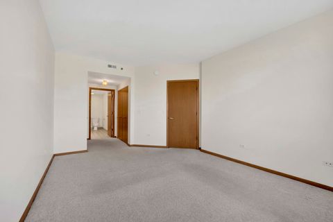 Tiny photo for 2260 S Grace Street #401, Lombard, IL 60148 (MLS # 12554933)