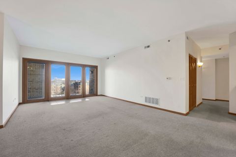 Tiny photo for 2260 S Grace Street #401, Lombard, IL 60148 (MLS # 12554933)