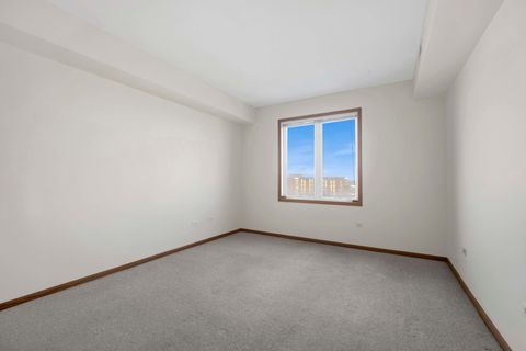 Tiny photo for 2260 S Grace Street #401, Lombard, IL 60148 (MLS # 12554933)