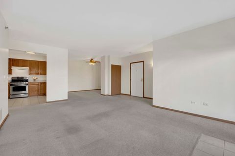 Tiny photo for 2260 S Grace Street #401, Lombard, IL 60148 (MLS # 12554933)