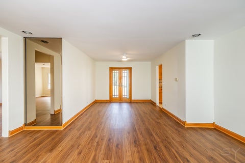 Tiny photo for 2334 S 10th Avenue, North Riverside, IL 60546 (MLS # 12735638)